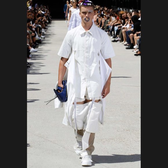 Welcome to My Closet! - Picture 4 of 16